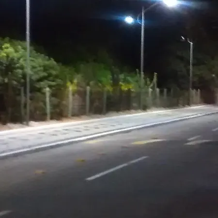 Praia do Forte, na esquina da quadra da praia-3